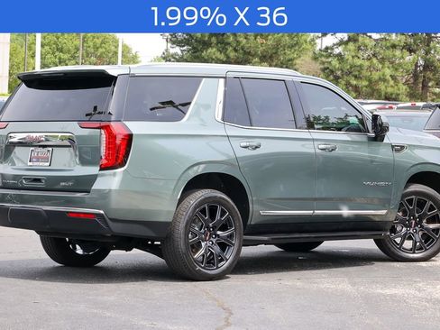 Used 2024 GMC Yukon SLT w/ SLT Luxury Package AWD/4WD image 3
