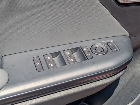 Certified 2025 Kia K4 FWD image 21