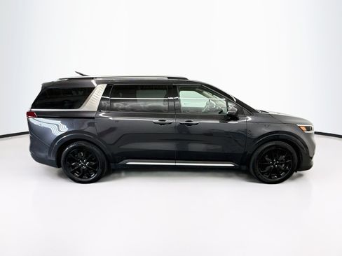 Used 2024 Kia Carnival SX FWD image 10