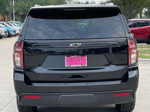 Used 2023 Chevrolet Tahoe Z71 w/ Luxury Package AWD/4WD image 5