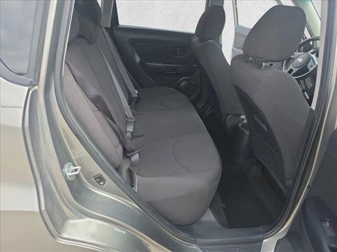 Used 2013 Kia Soul FWD image 16