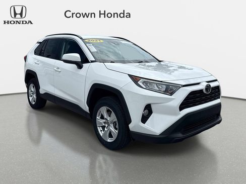 Used 2021 Toyota RAV4 XLE FWD image 6