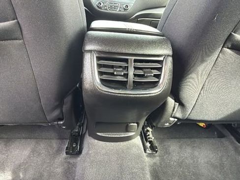 Used 2022 Chevrolet Malibu LT image 25