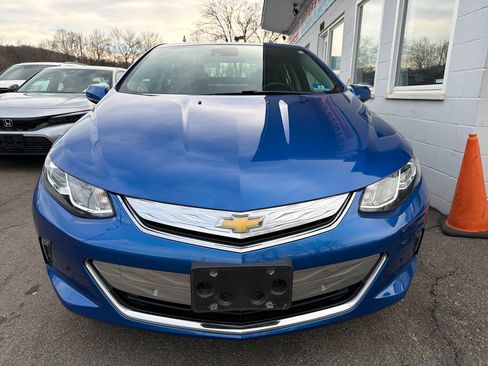 Used 2018 Chevrolet Volt Premier w/ Driver Confidence Package image 2