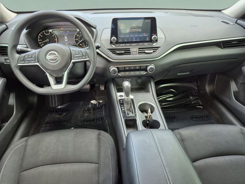 Certified 2022 Nissan Altima 2.5 SV FWD image 12