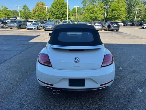 Used 2019 Volkswagen Beetle 2.0T SE w/ SE Premium Package FWD image 6