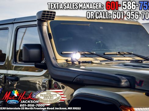 Used 2025 Jeep Wrangler Unlimited Rubicon w/ XTREMEE 35" Tire Package image 8