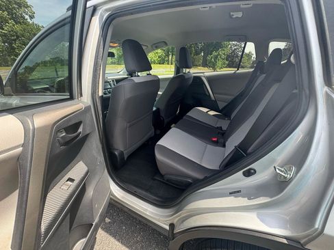 Used 2013 Toyota RAV4 LE AWD/4WD image 24