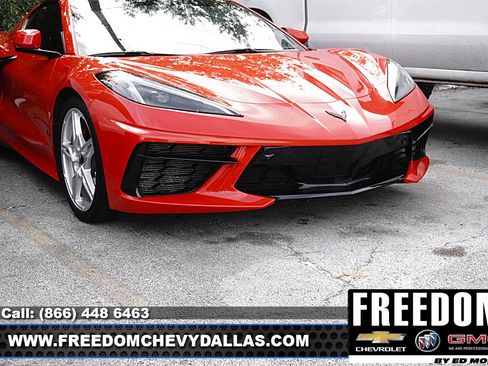 Used 2022 Chevrolet Corvette Stingray Preferred Cpe w/ 2LT RWD image 4