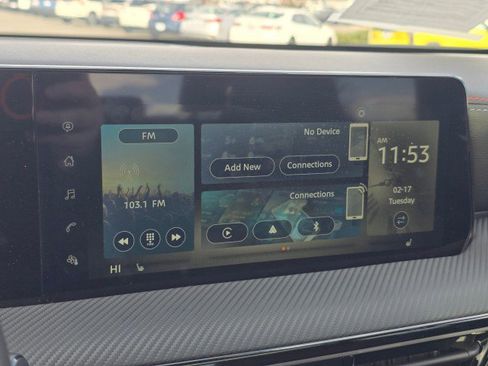 Used 2025 Nissan Kicks SR w/ SR Premium Package image 38