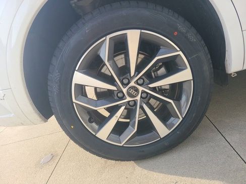 Used 2024 Audi Q5 2.0T Premium Plus w/ Premium Plus Package image 10