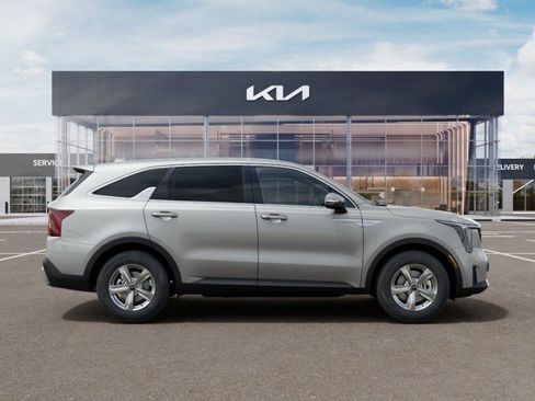 New 2026 Kia Sorento LX FWD image 15