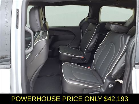 New 2026 Chrysler Pacifica Limited w/ S Appearance Package image 14