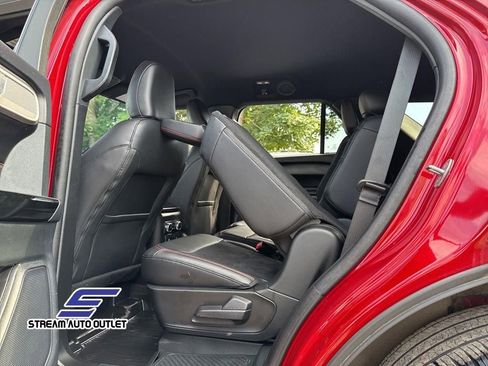 Used 2023 Ford Explorer ST-Line w/ Class IV Trailer Tow Package AWD/4WD image 29
