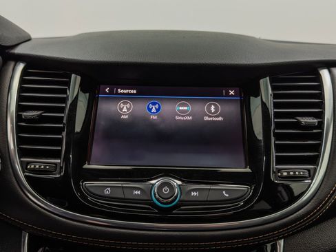 Used 2020 Chevrolet Trax Premier FWD image 34
