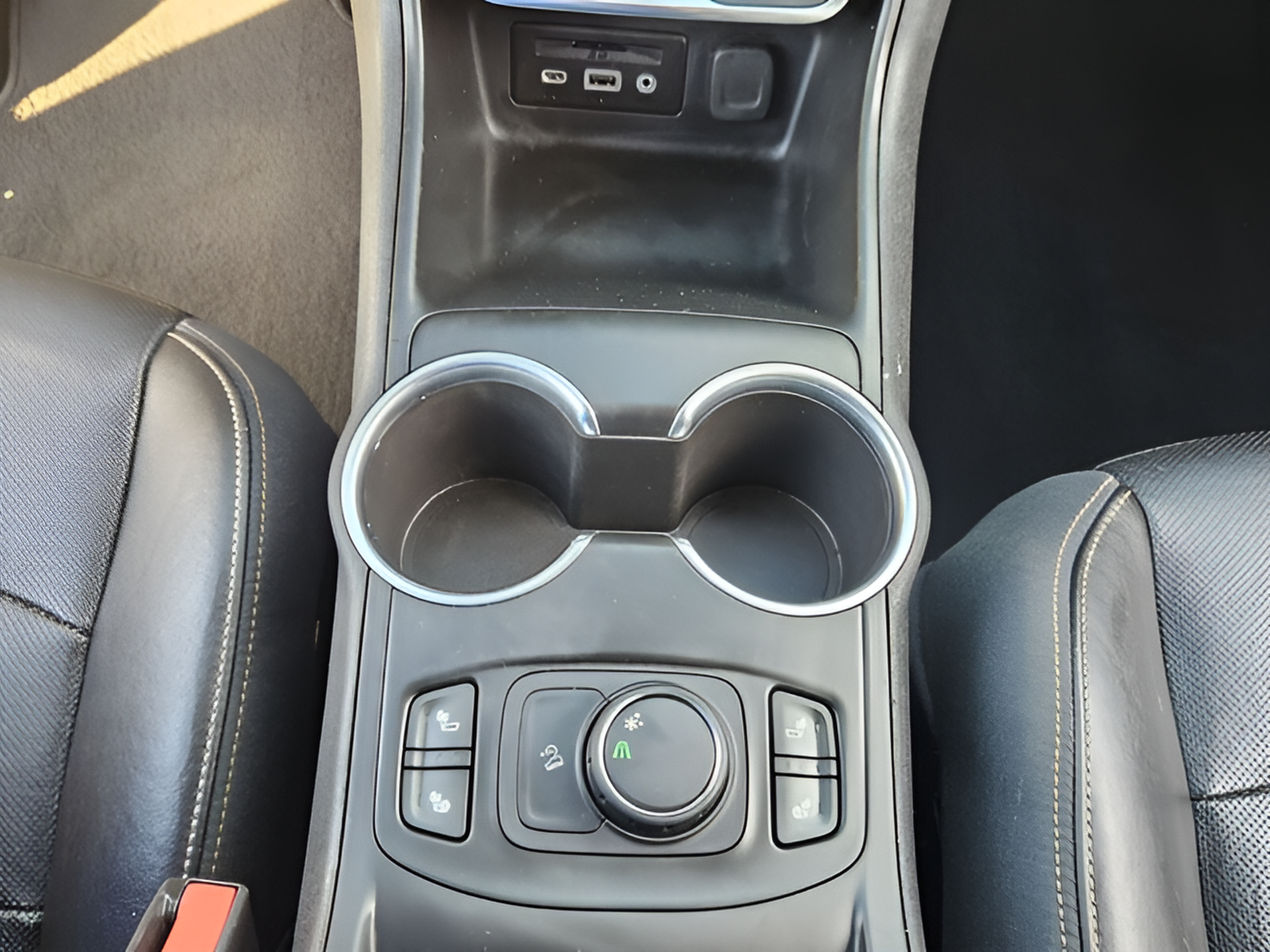 Used 2019 GMC Terrain SLT w/ Preferred Package FWD image 16