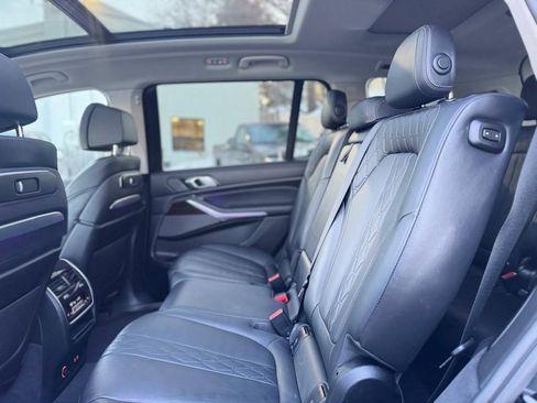 Used 2023 BMW X7 xDrive40i w/ Premium Package image 21