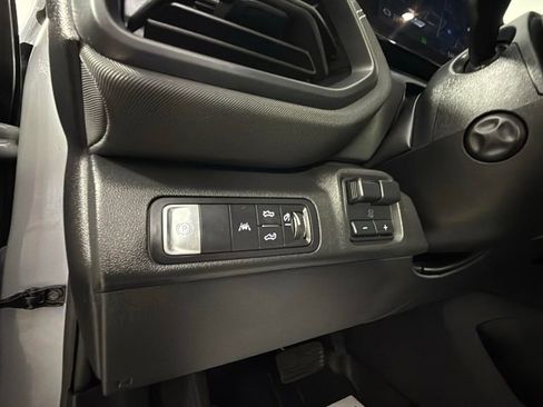 Used 2025 Chevrolet Silverado EV LT image 19