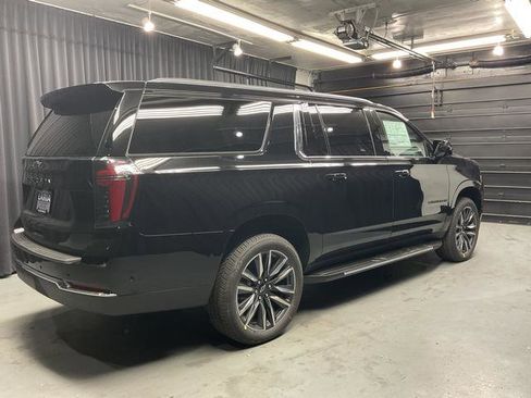 New 2026 Chevrolet Suburban LS w/ LS Custom Edition AWD/4WD image 5