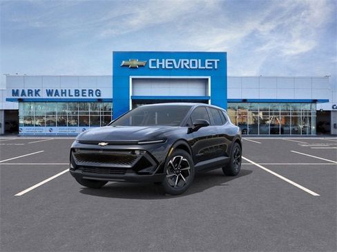 New 2026 Chevrolet Equinox EV LT image 8