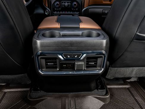 Used 2023 Chevrolet Silverado 3500 High Country image 32