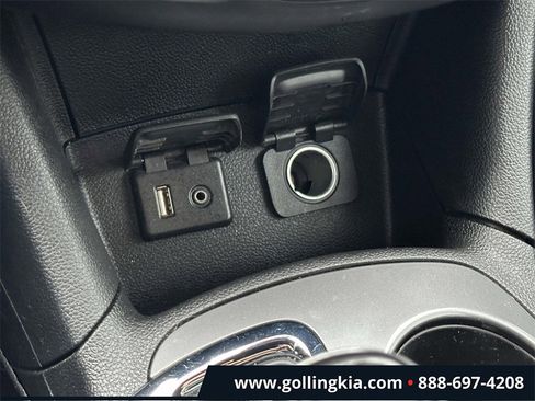 Used 2018 Chevrolet Cruze LT w/ Convenience Package image 25