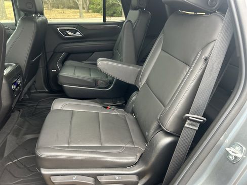 Used 2021 Chevrolet Tahoe Z71 w/ Z71 Signature Package image 19