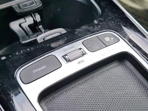Used 2026 Mercedes-Benz GLB 250 4MATIC image 25