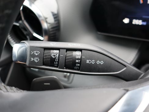 Used 2025 Chevrolet Equinox LT w/ Convenience Package II FWD image 21