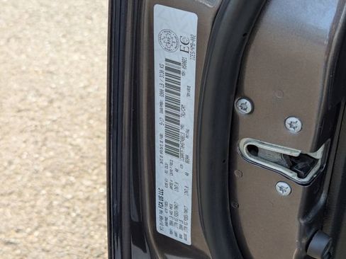 Used 2017 RAM 1500 ST w/ SXT Appearance Group AWD/4WD image 35