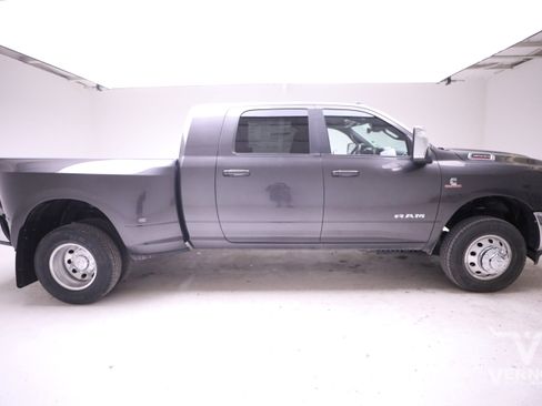 New 2025 RAM 3500 Laramie image 6