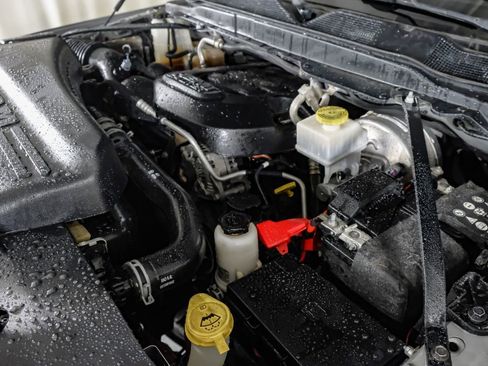 Used 2022 RAM 2500 Tradesman w/ Chrome Appearance Group image 47