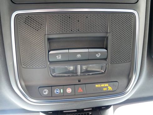 Used 2025 Chevrolet Equinox RS w/ Safety and Technology Package AWD/4WD image 20