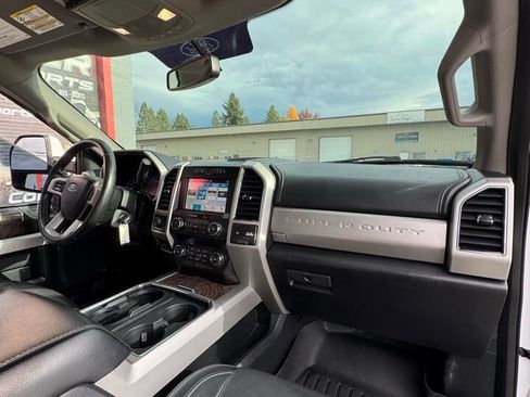 Used 2019 Ford F250 Lariat w/ Lariat Value Package image 14