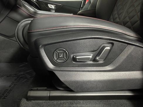 Used 2025 Audi SQ7 Prestige w/ Prestige Package AWD/4WD image 13