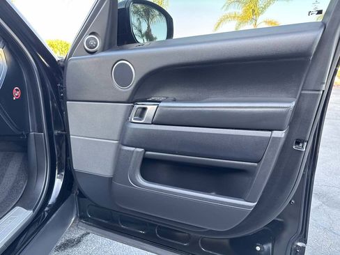 Used 2016 Land Rover Range Rover Sport HSE image 34