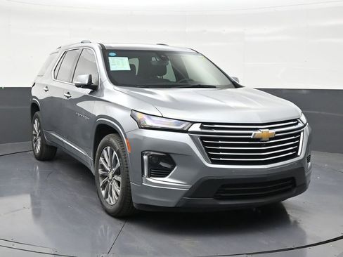 Used 2023 Chevrolet Traverse Premier FWD image 7