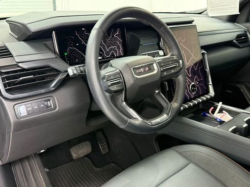 Used 2024 GMC Acadia AT4 image 9