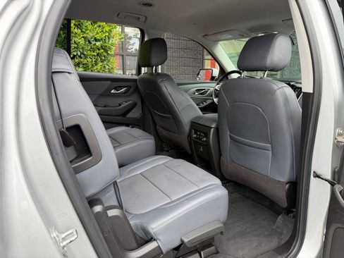 Used 2019 Chevrolet Traverse LT AWD/4WD image 40