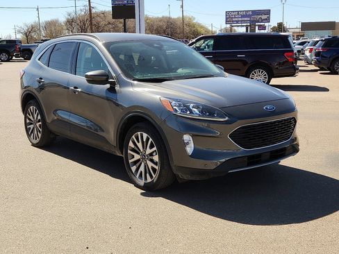 Used 2020 Ford Escape Titanium AWD/4WD image 6