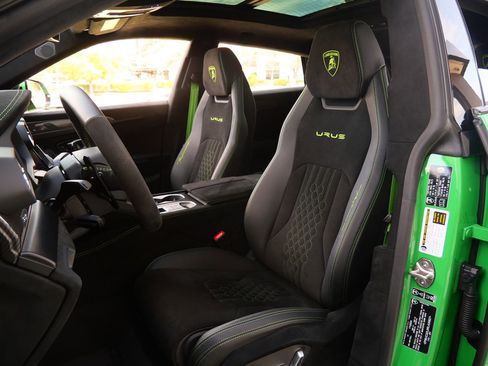 Used 2024 Lamborghini Urus Performante image 28