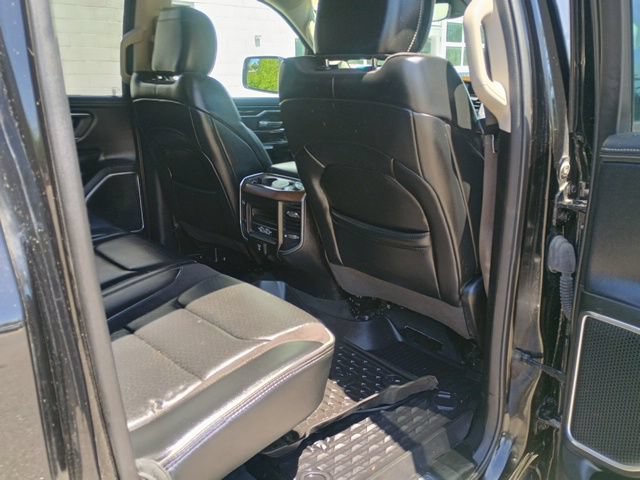 Used 2022 RAM 1500 Laramie AWD/4WD image 17