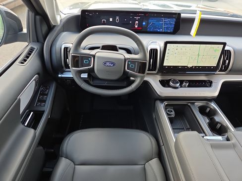 New 2026 Ford Expedition Max Active image 10