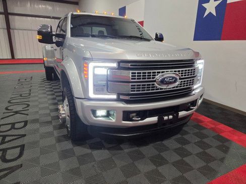 Used 2017 Ford F450 Platinum image 22