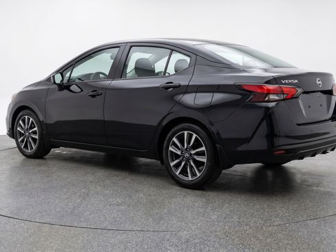 Used 2025 Nissan Versa SV image 6