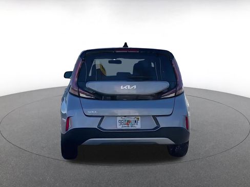 Used 2025 Kia Soul LX w/ LX Technology Package image 12