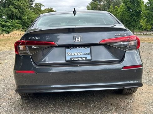 Used 2024 Honda Civic Touring image 10