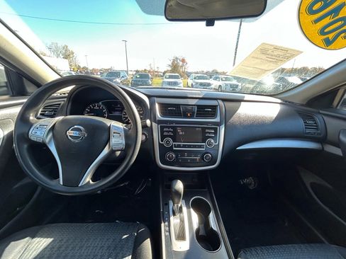 Used 2016 Nissan Altima 2.5 S w/ Power Driver Seat Package image 12