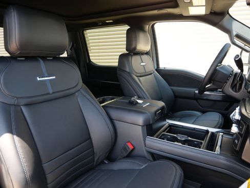 New 2026 Ford F250 Platinum w/ FX4 Off-Road Package AWD/4WD image 21