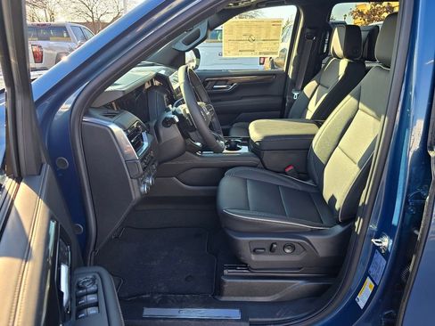 New 2026 GMC Yukon XL Elevation w/ Elevation Premium Package image 14